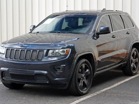Used 2015 Jeep Grand Cherokee Altitude AWD/4WD image 49