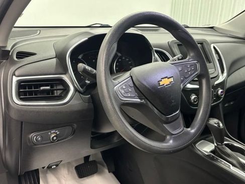 Used 2019 Chevrolet Equinox LT FWD image 18