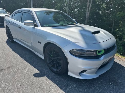 Used 2020 Dodge Charger Scat Pack RWD image 5