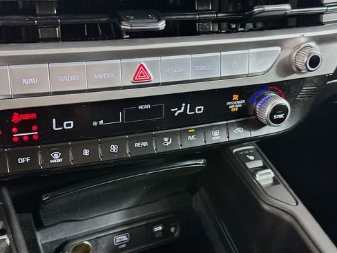 Used 2025 Kia Telluride S image 24