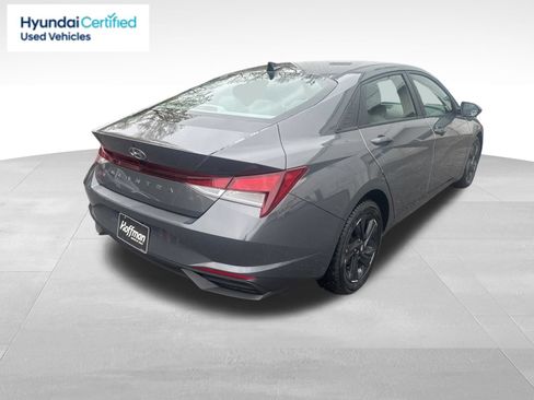 Used 2023 Hyundai Elantra SEL FWD image 9