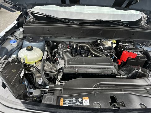 Certified 2025 Ford Bronco Sport Outer Banks w/ Outer Banks Tech Package+ AWD/4WD image 36