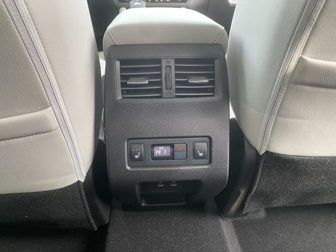 New 2026 Mitsubishi Outlander SEL image 28