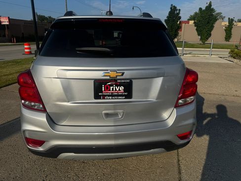 Used 2018 Chevrolet Trax LT w/ LT Convenience Package AWD/4WD image 11