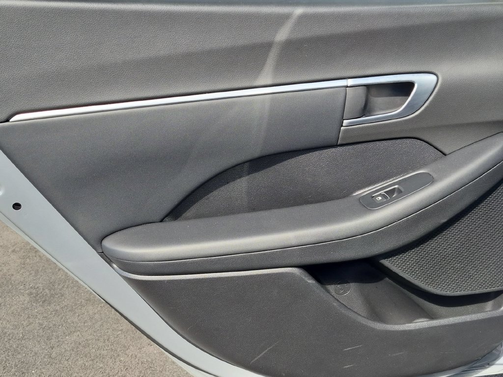 Used 2025 Hyundai Sonata SEL FWD image 27