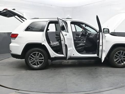 Used 2020 Jeep Grand Cherokee Limited AWD/4WD image 40
