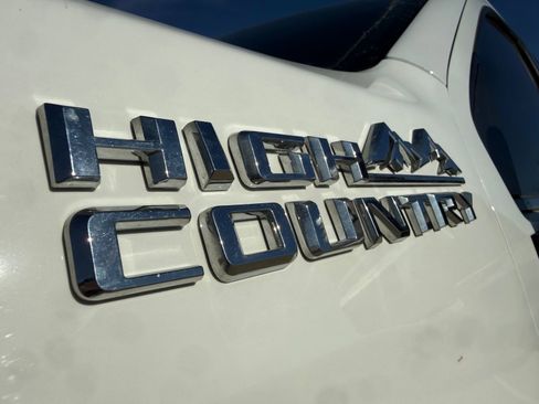 Used 2021 Chevrolet Silverado 2500 High Country w/ Safety Package II image 13
