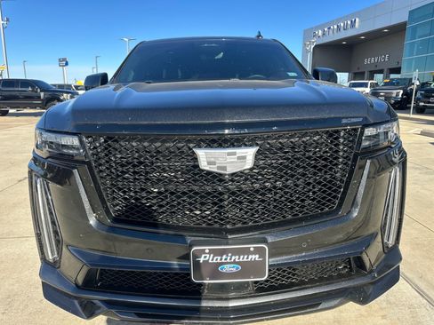 Used 2024 Cadillac Escalade V w/ LPO, Floor Liner Package image 8