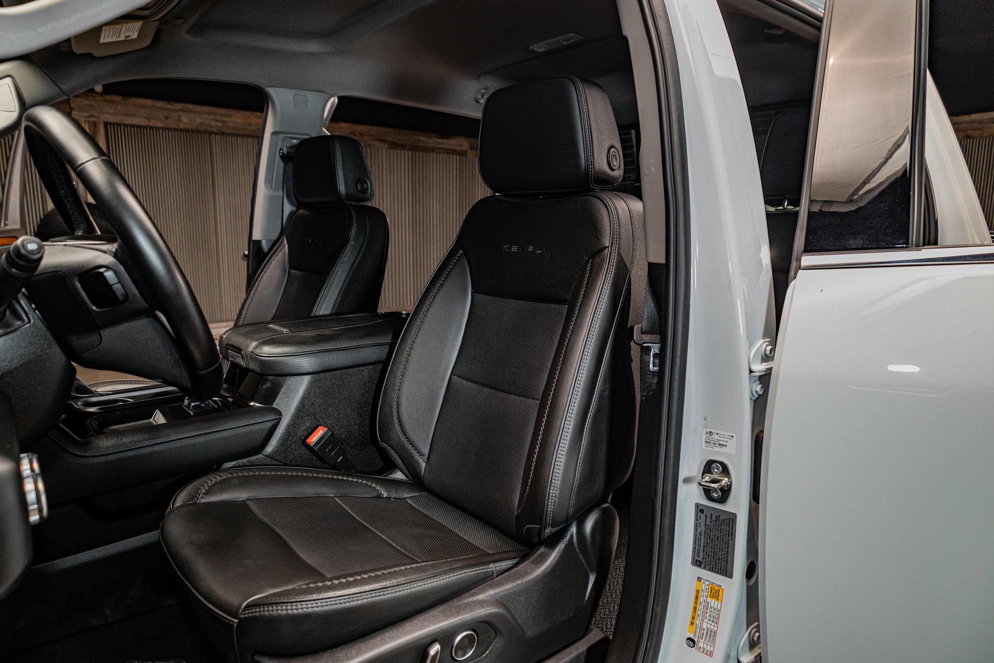Used 2024 GMC Sierra 2500 Denali AWD/4WD image 24