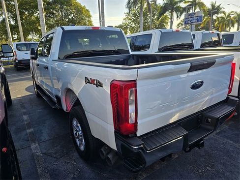 Used 2025 Ford F250 XLT image 4