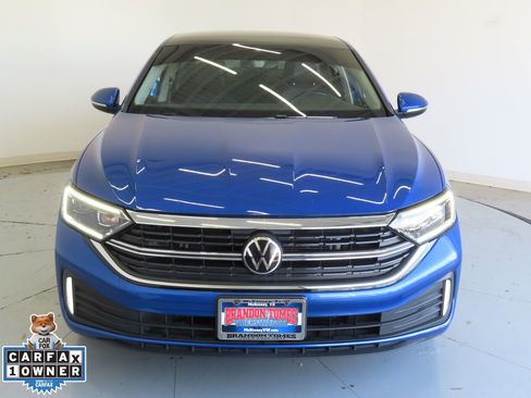 Certified 2023 Volkswagen Jetta SEL image 10