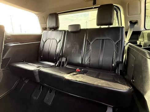 Used 2019 Ford Expedition Platinum AWD/4WD image 8