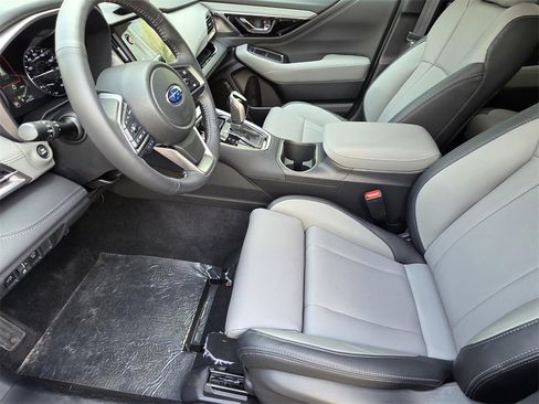 Certified 2025 Subaru Outback Limited image 8