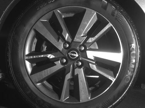 Used 2025 Nissan Versa SV FWD image 12