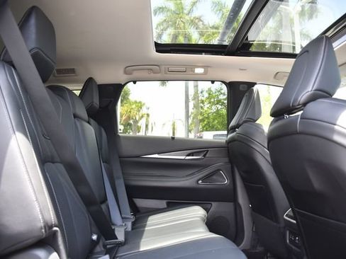 Used 2025 INFINITI QX60 Sensory w/ Vision Package AWD/4WD image 29