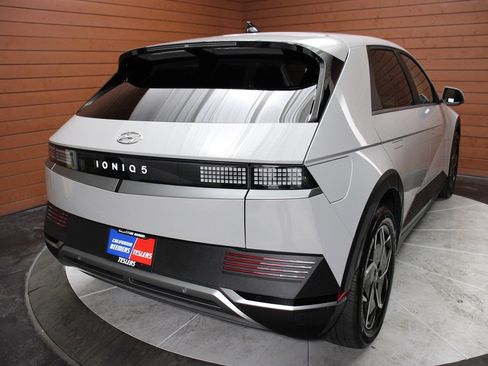 Used 2024 Hyundai Ioniq 5 SEL image 13