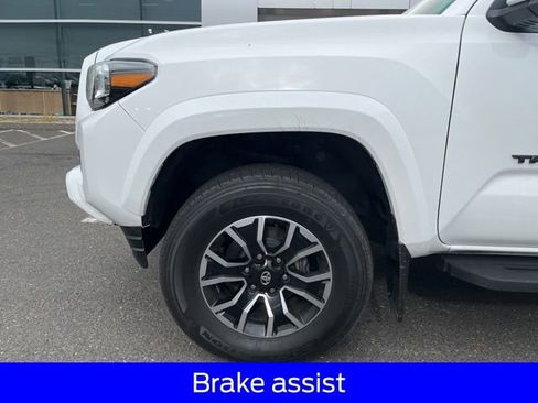 Used 2023 Toyota Tacoma TRD Sport w/ Black Out Package (TMS) AWD/4WD image 11