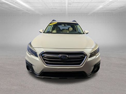 Used 2018 Subaru Outback 2.5i Limited AWD/4WD image 10