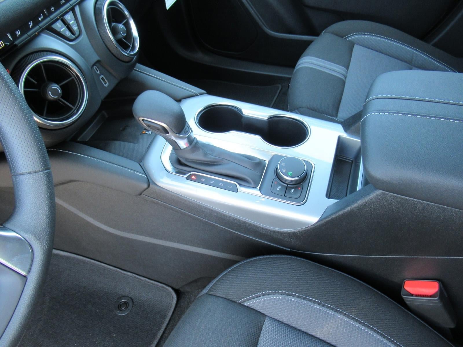 New 2026 Chevrolet Blazer LT w/ Convenience Package FWD image 18