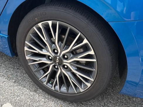 Certified 2023 Kia Forte GT-Line FWD image 12