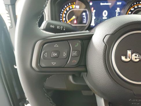 New 2025 Jeep Gladiator Willys image 23