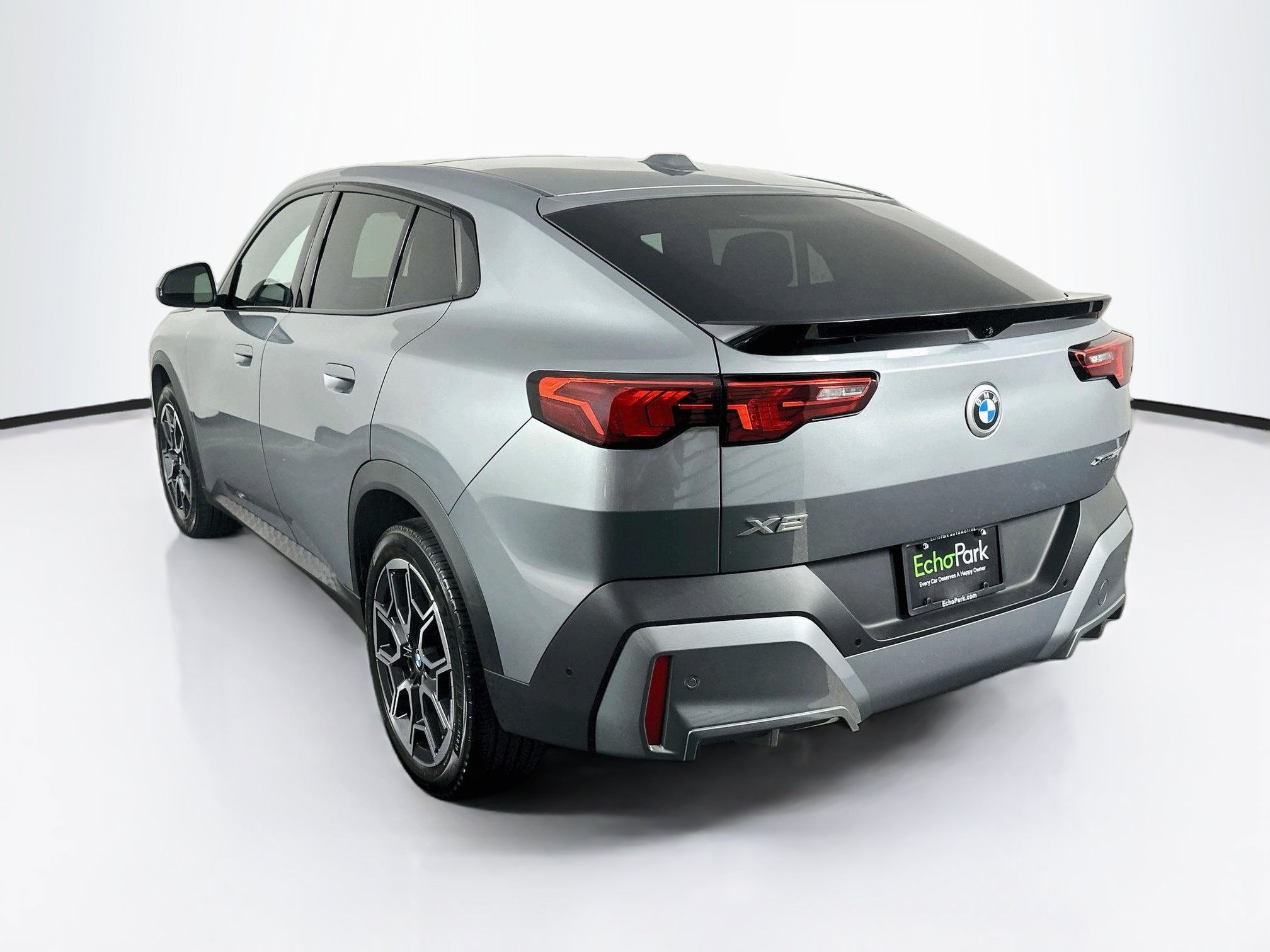 Used 2026 BMW X2 xDrive28i AWD/4WD image 5