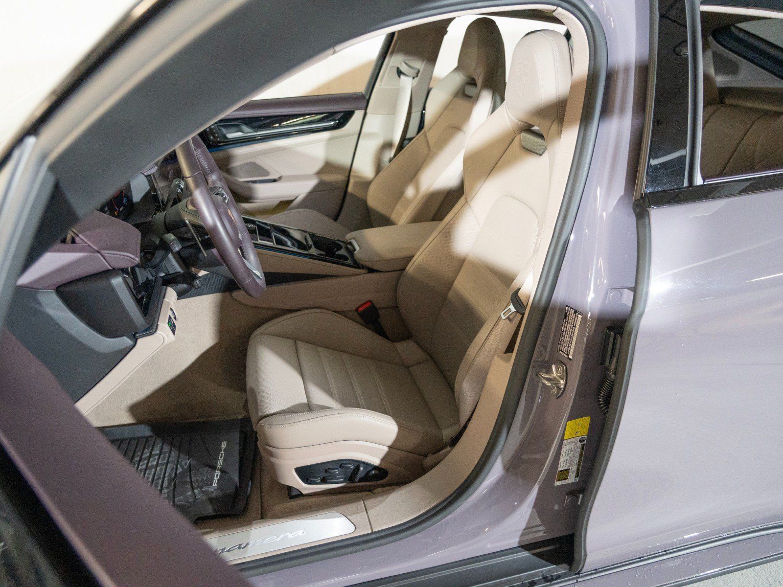 Certified 2026 Porsche Panamera 4 AWD/4WD image 5