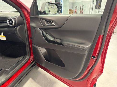 New 2026 Chevrolet Equinox LT w/ LPO, Floor Liner Package FWD image 36