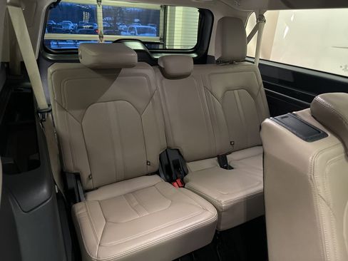 Certified 2024 Ford Expedition Max Limited image 17