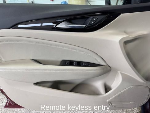 Used 2019 Buick Regal Essence w/ Driver Confidence Package I FWD image 9