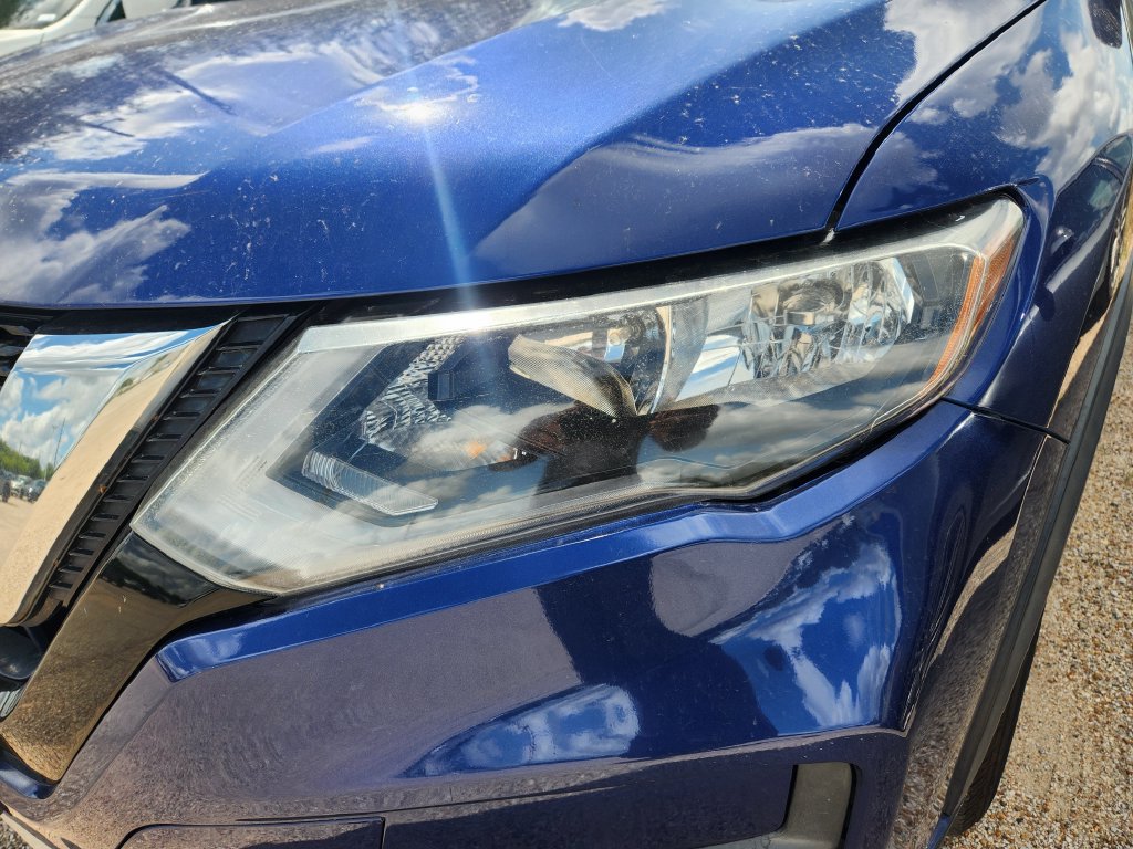 Used 2017 Nissan Rogue S FWD image 5
