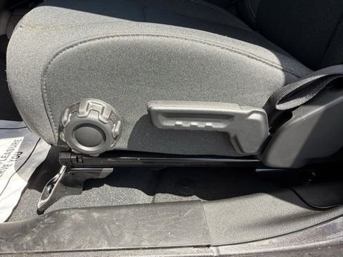 Used 2024 Jeep Wrangler Sport S image 15