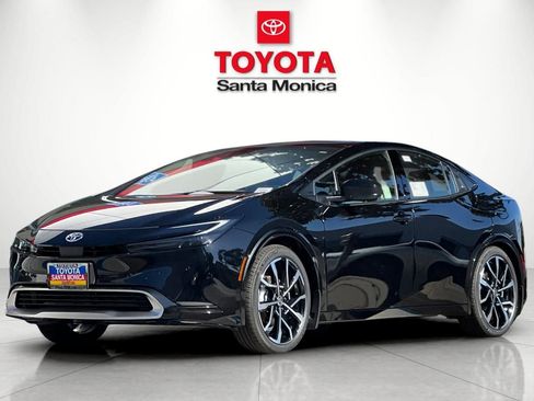 New 2026 Toyota Prius Plug-In Hybrid FWD image 6