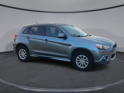 Used 2012 Mitsubishi Outlander Sport ES FWD image 2