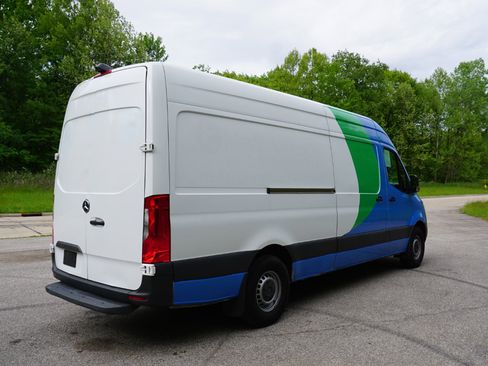 Used 2020 Mercedes-Benz Sprinter 2500 image 5