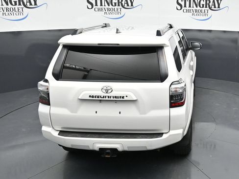 Used 2020 Toyota 4Runner SR5 AWD/4WD image 23