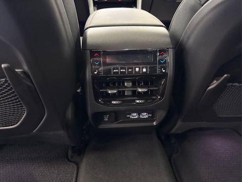 Used 2023 Jeep Grand Cherokee Summit image 39