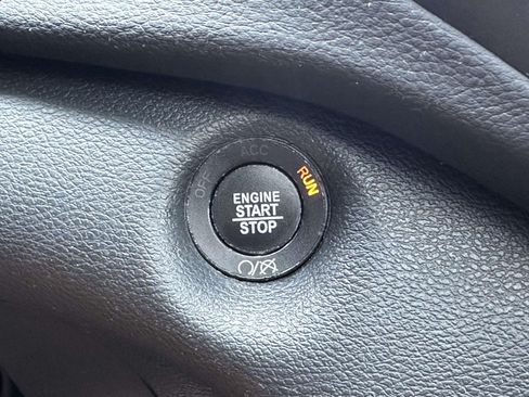 Certified 2020 Jeep Cherokee Limited AWD/4WD image 29