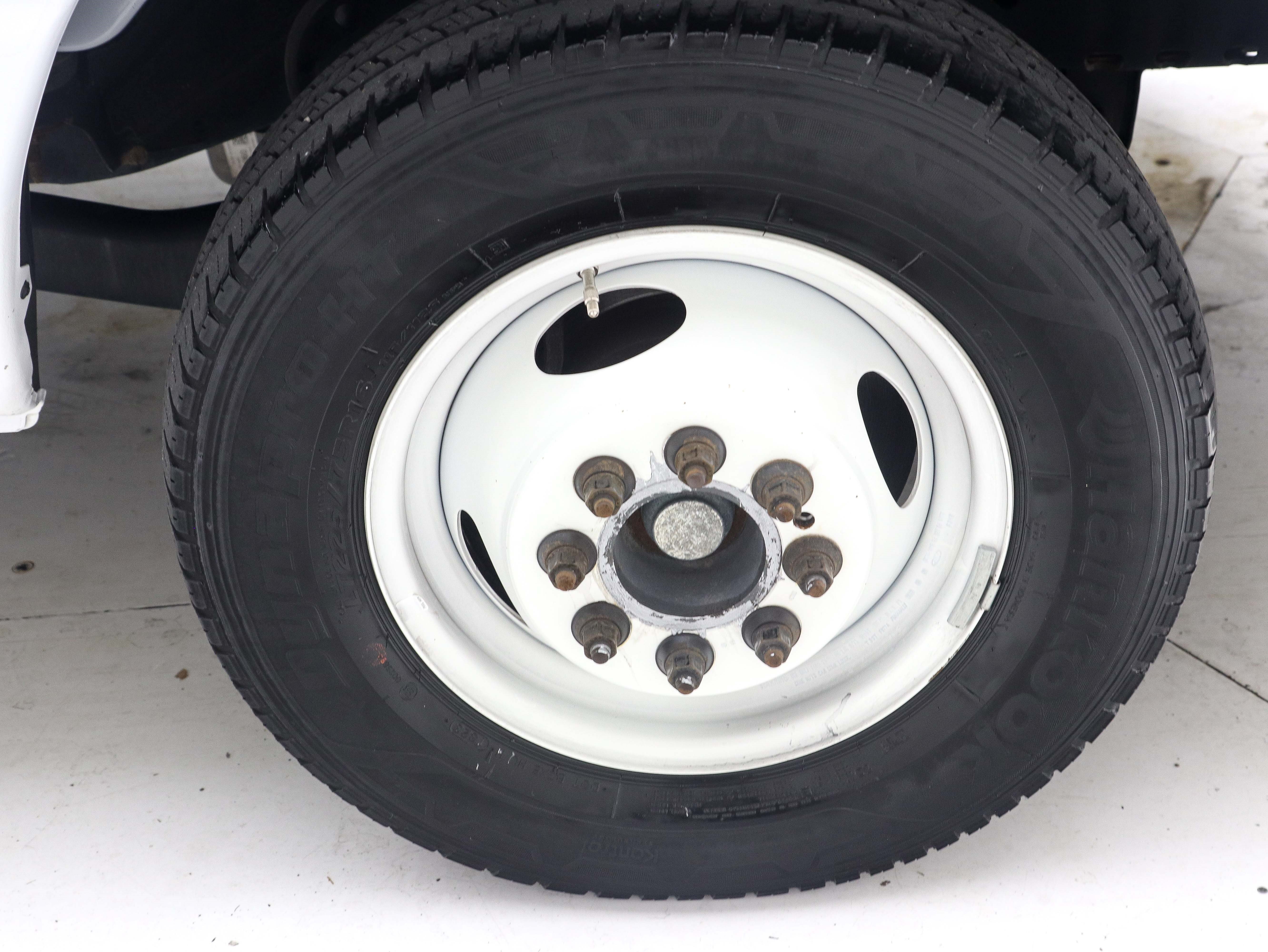 Used 2024 Ford E-350 and Econoline 350 Super Duty w/ Power Windows & Locks Group RWD image 31