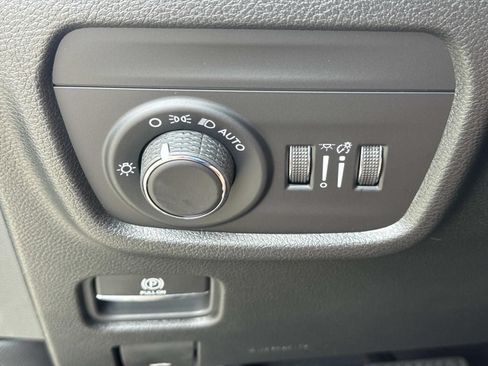 New 2026 Jeep Grand Cherokee L Laredo RWD image 21