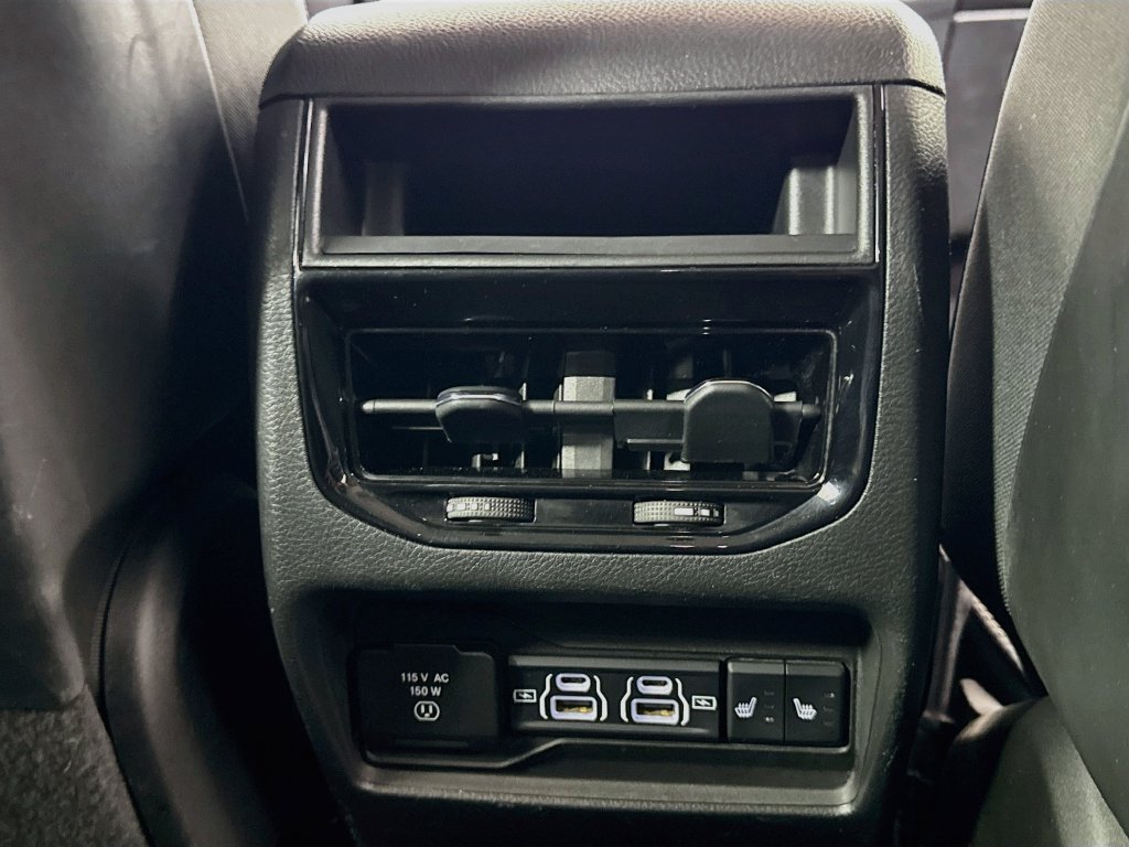 Used 2023 Jeep Grand Cherokee Limited RWD image 26