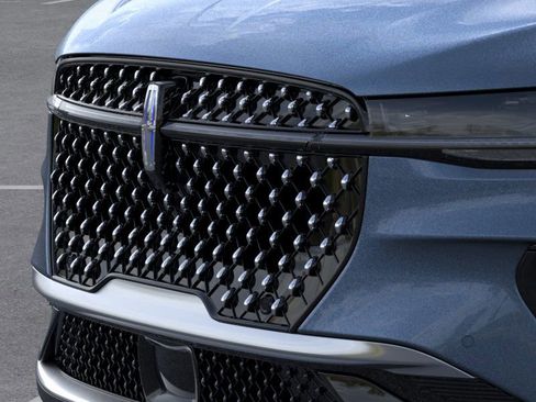 New 2026 Lincoln Nautilus Premier image 17