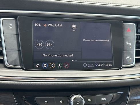 Used 2020 Buick Enclave Premium w/ Sun and Sites Package image 22