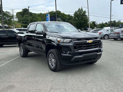 Used 2023 Chevrolet Colorado LT w/ LT Convenience Package II AWD/4WD image 1