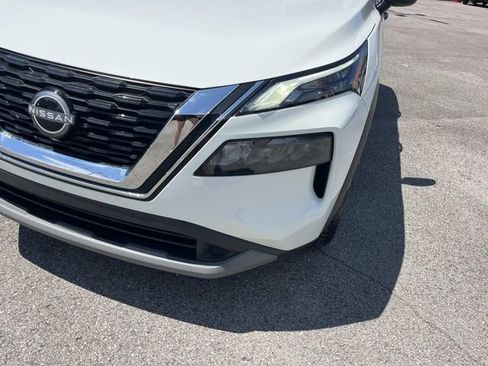Used 2023 Nissan Rogue S AWD/4WD image 9