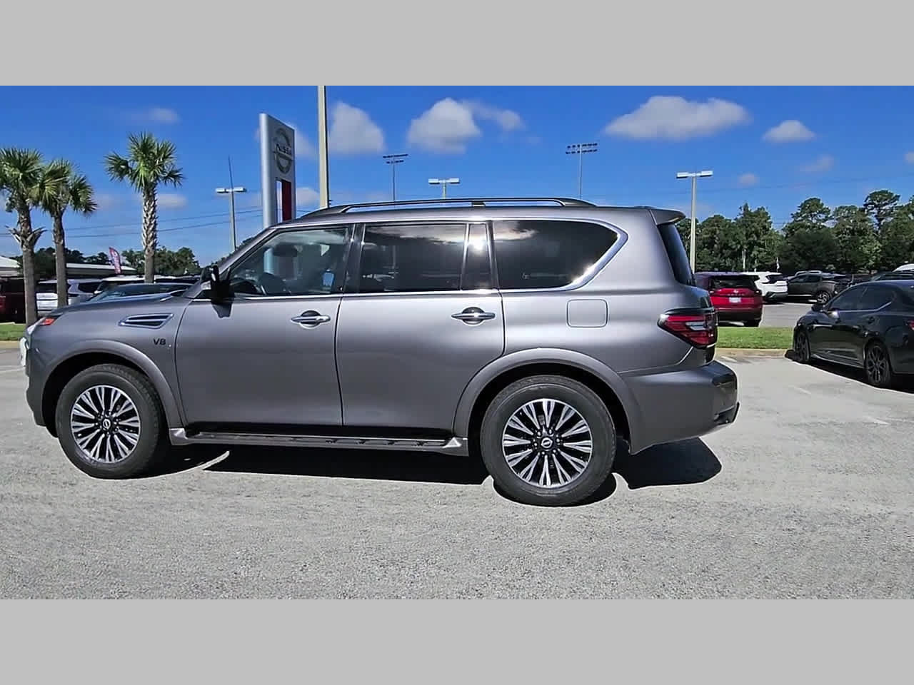 Used 2022 Nissan Armada SL w/ Midnight Edition Package RWD image 29