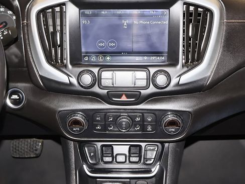 Used 2019 GMC Terrain SLT w/ Preferred Package image 29