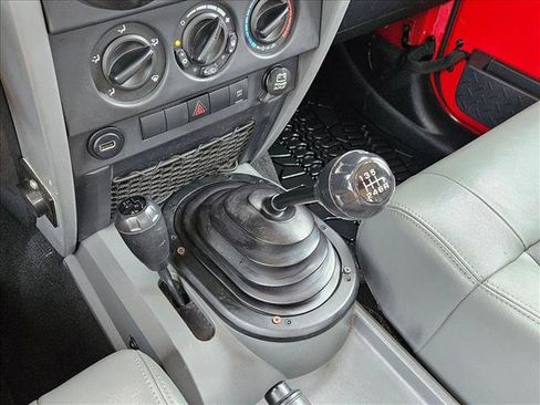 Used 2009 Jeep Wrangler X AWD/4WD image 12