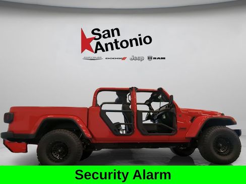 Used 2024 Jeep Gladiator Sport AWD/4WD image 9
