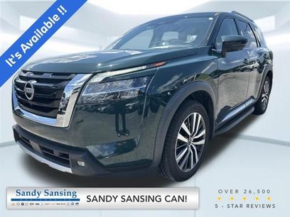 Used 2022 Nissan Pathfinder Platinum w/ Lighting Package (N93)